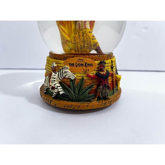 Disney The Lion King RARE Musical Snow Globe "HAKUNA MATATA" Simba - Picture 2 of 7